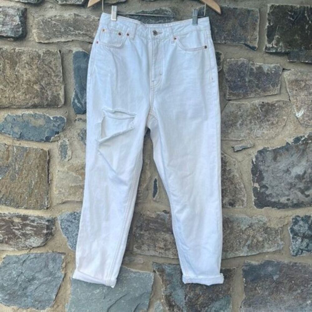 TOPSHOP ‘Ohio’ High Waisted Ripped Mom Jeans in Cream White Waist Size 28